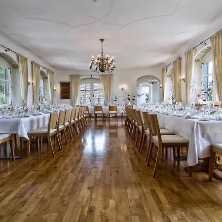 Otel Schloss Weinstein Marbach St Gallen
