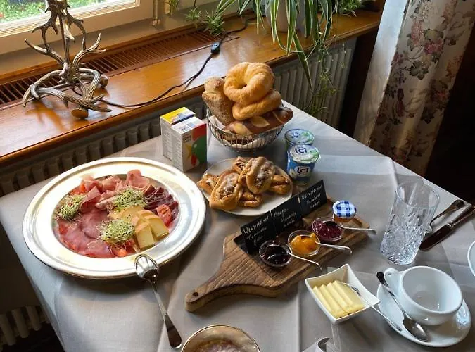 Hotell Schloss Weinstein *