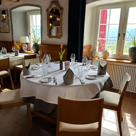 Hotel Schloss Weinstein *